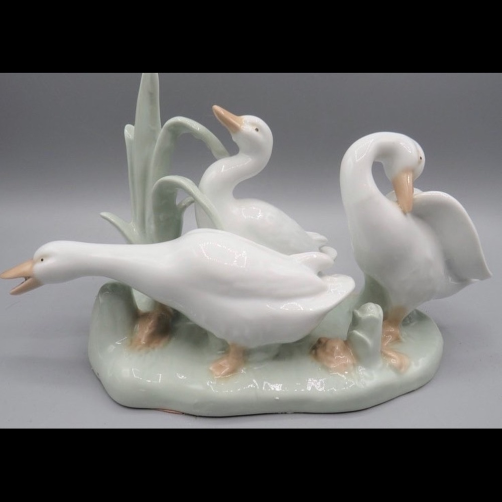 Ceramic Ducks Figurine